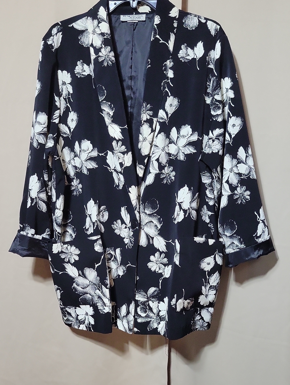 Black & White Floral Satin Lounge Jacket by Kensington Square. Made In USA.